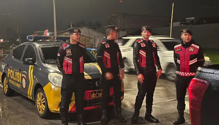 Polsek Wanaraja Amankan 15 Botol Ciu Dalam Razia Miras, Komitmen Jaga Kamtibmas Tetap Kondusif