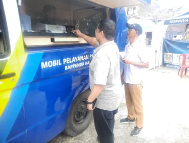 Mobil Pajak Keliling Bappenda Bogor Diserbu Warga Puspa Raya