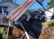 Hujan Deras, Benteng Sekolah MI Walagar Taraju Tergerus Longsor