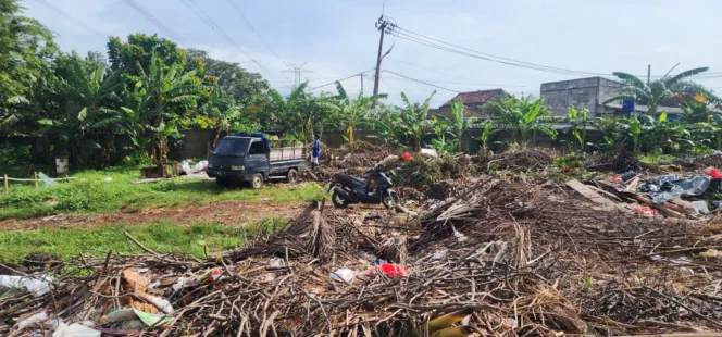 Sampah Legenda Wisata Dua Tahun Tak Ditangani, Warga Desak DLH Turun