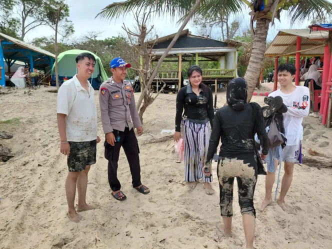 Tingkatkan Intensitas Patroli Pantai, Polisi Hadir Pastikan Keamanan Wisatawan Di Karangpapak