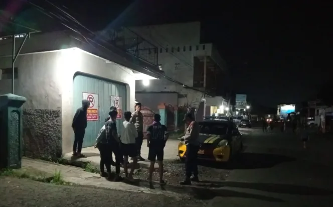 Polsek Tarogong Kidul Patroli Usai Tarawih Antisipasi Perang Petasan Dan Perang Sarung
