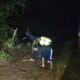 Polsek Banjarwangi Polres Garut Evakuasi Tanah Longsor, Akses Jalan Kembali Normal