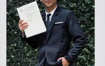 Anak Jurnalis Raih Gelar S2 Manajemen, Wujudkan Cita-Cita Alm Ibunya