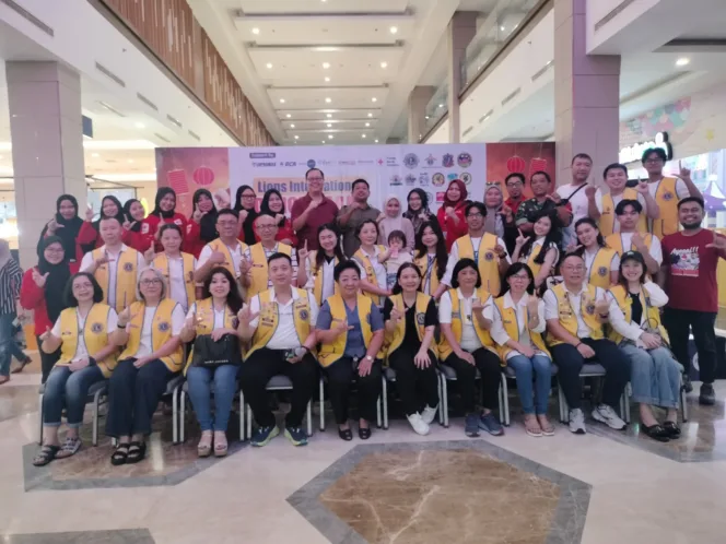 Kolaborasi Lions Clubs International dan PMI Sulsel Hadirkan Om Daengg dalam Aksi Donor Darah di Makassar
