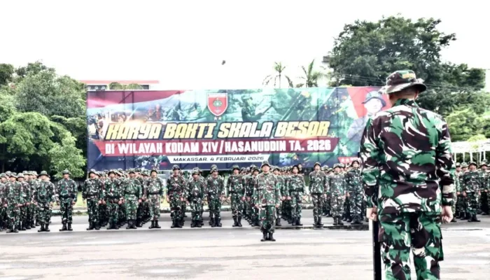Apel Karya Bakti Skala Besar, Kodim 1408/Makassar Bersama Forkopimda dan Instansi Terkait Bersihkan Pasar Terong dan Halaman Masjid Al-Markaz
