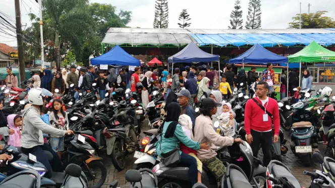 Bazar Ramadhan Hari Pertama Puasa 1447 H Di Alun-Alun Malangbong