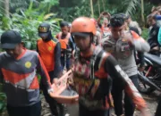 Duka Di Sungai Cikandang, Tim SAR Gabungan Temukan Korban Hanyut Di Pakenjeng