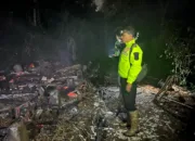 Polsek Banjarwangi Gerak Cepat Cek TKP, Rumah Warga Jayabakti Ludes Terbakar Diduga Akibat Korsleting