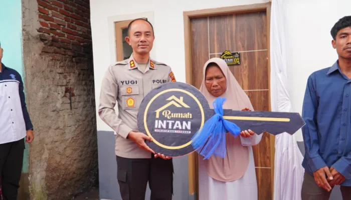 Kapolres Garut Resmikan Dua Rutilahu, Wujudkan Rumah Layak Huni Untuk Warga Banyuresmi Dan Karangpawitan