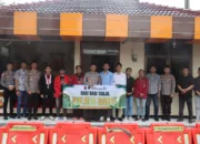 Polres Garut Bersama Mahasiswa Cipayung Dan BEM Bagikan Takjil Gratis, Perkuat Sinergi Di Bulan Ramadhan