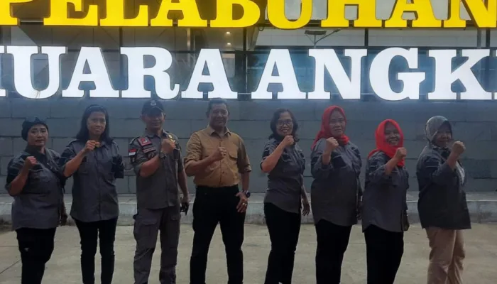 GBNN DPD DKI Jakarta Berbagi Takjil Dengan Warga Nelayan Muara Angke