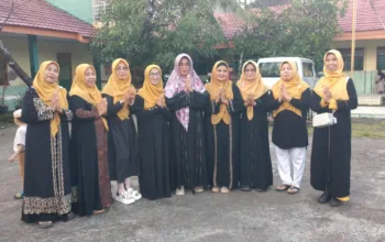 Keluarga Besar Alumni dan Majelis Taklim SMK YPLP PGRI 1 Makassar Gelar Buka Puasa Bersama Guru dan Siswa