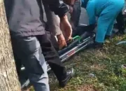 Anggota Polsek Banyuresmi Siga Tangani Laka Lantas Di Jalan Patrol