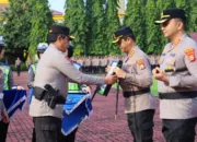 Penyerahan Penghargaan Pelaksanaan Operasi Ketupat 2026, Kapolda Sulsel Apresiasi Kinerja Polres Jajaran